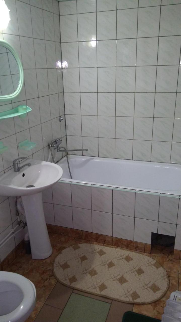 Базилік Люкс Apartment Yaremche Bagian luar foto